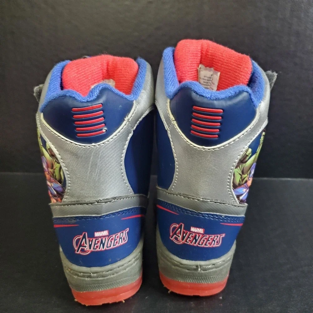 Flashing Boys Marvel Avenger Snow Boots Toddler Size 6‎ Light Up Blinking Soles